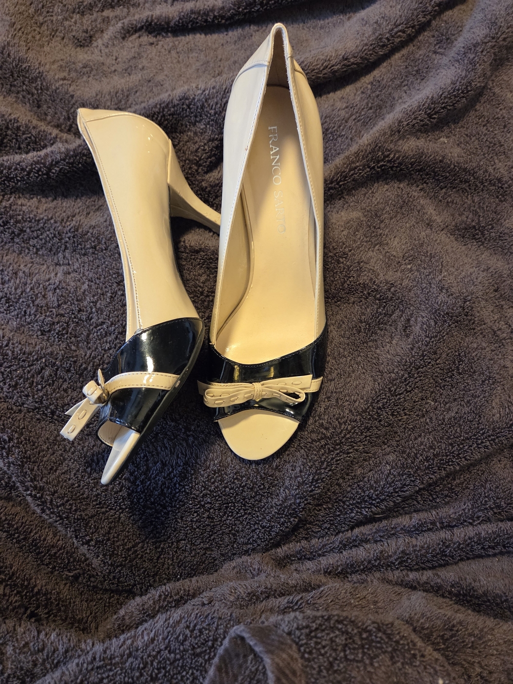 Franco Sarto Women's Tan and Black Peep-Toe Pumps - Size 10
